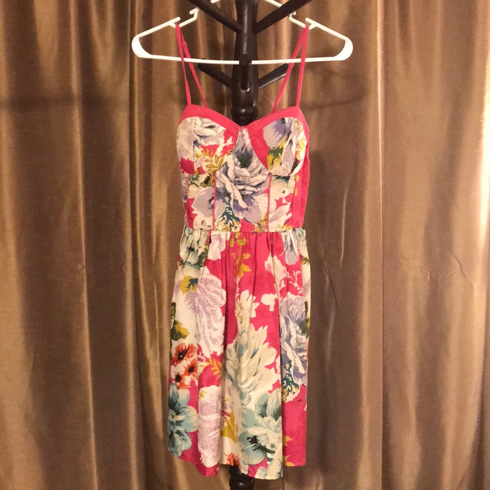 Women short dress with pockets